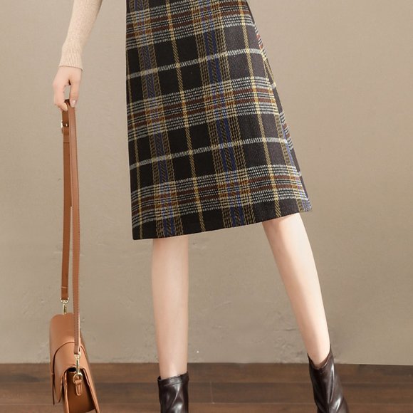 Mid length skirt - Picture 3 of 5